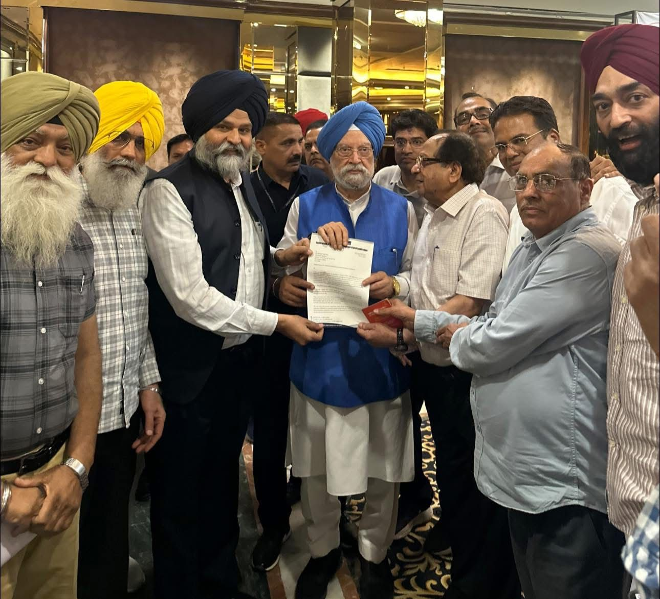 फीको का डेलीगेशन भारत के पेट्रोलियम मंत्री से मिला और डीज़ल खरीद पर नई पाबंदियों का विरोध किया, औद्योगिक क्षेत्रों में पाइप्ड नेचुरल गैस कनेक्टिविटी की मांग उठाई