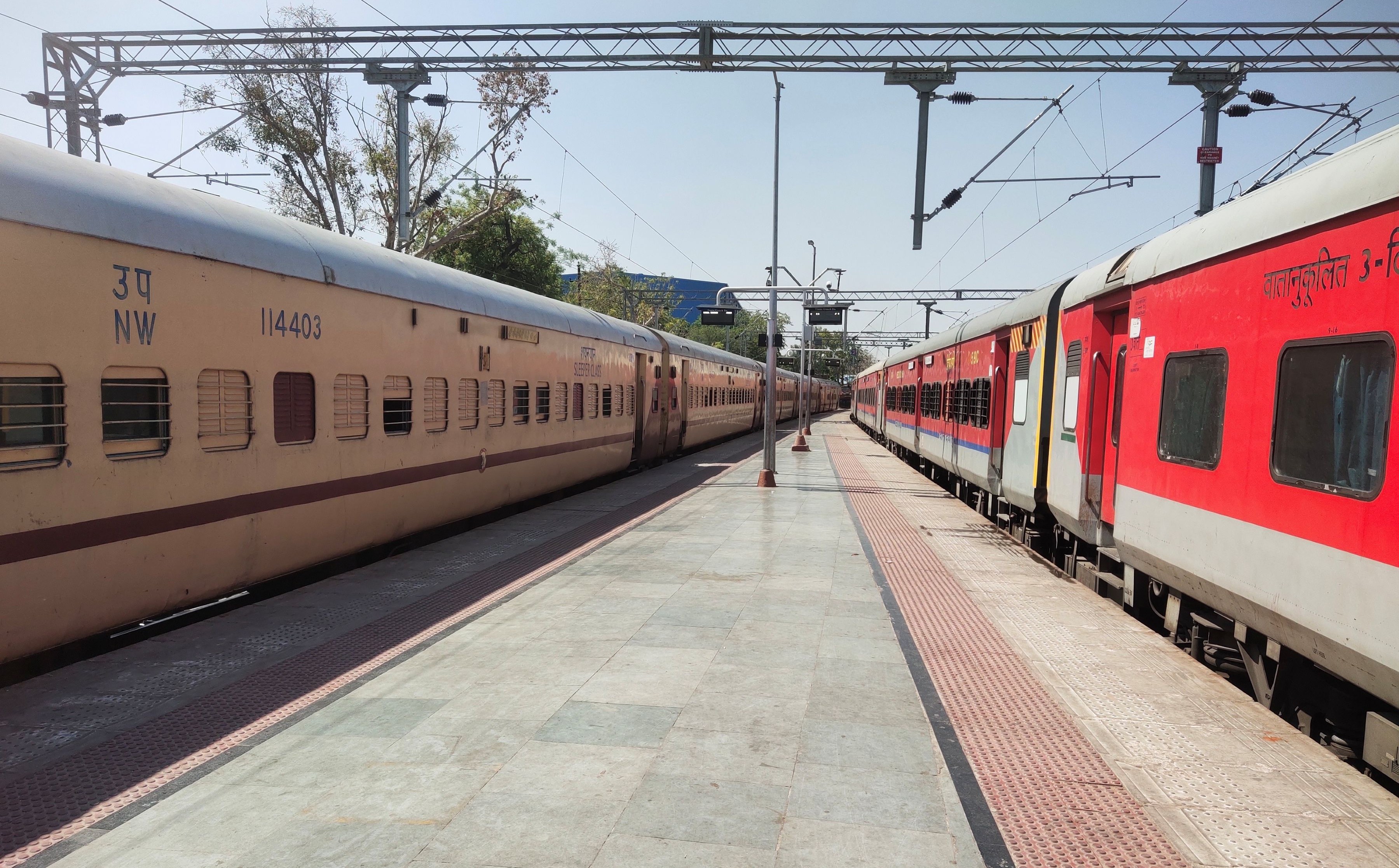 Amritsar: माता वैष्णो देवी जाने वाले श्रद्धालुओं को बड़ी सौगात, अब कटरा तक जाएगी सबरमती-जम्मू तवी एक्सप्रेस