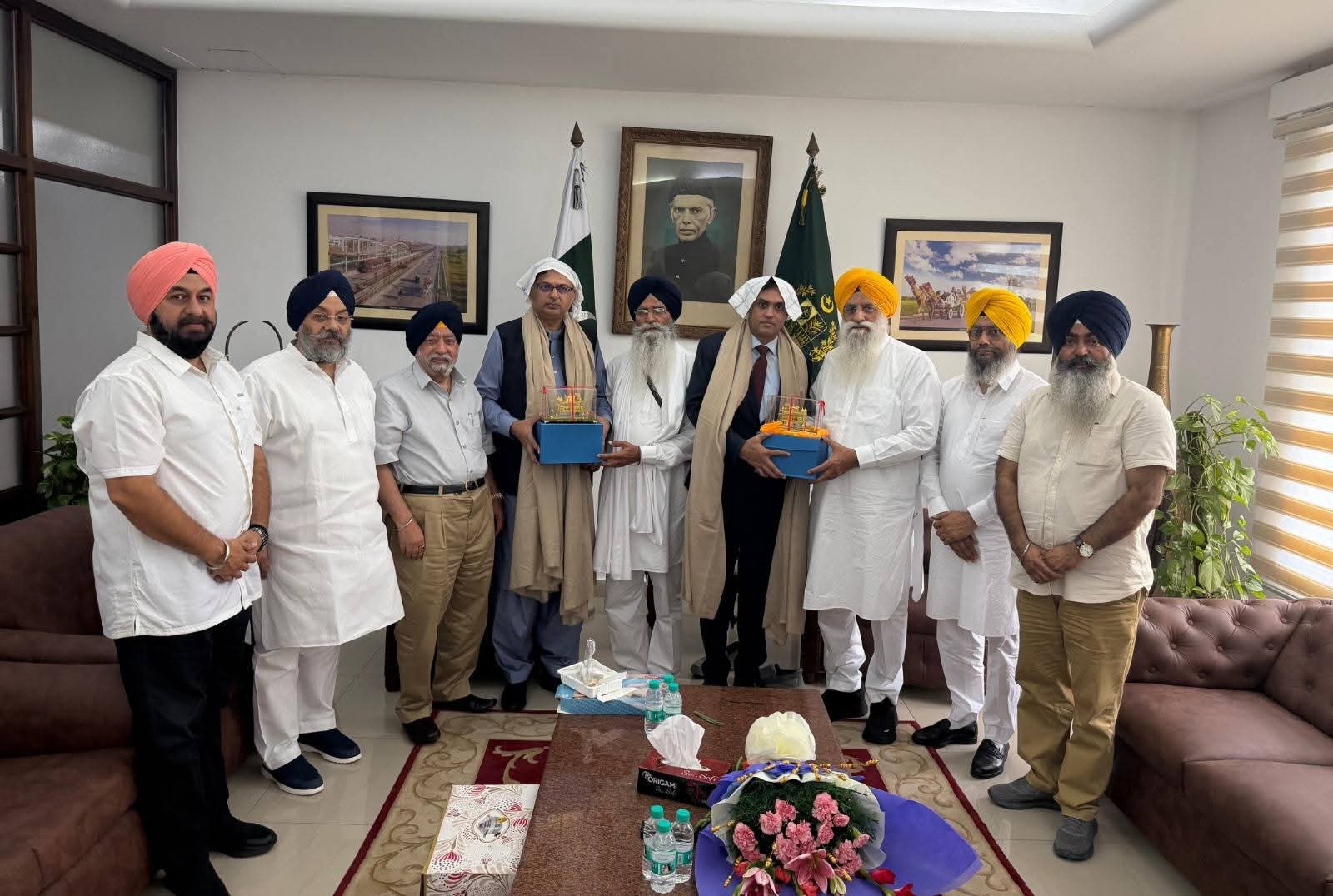 Amritsar: गुरु नानक देव जी के प्रकाश पर्व पर पाकिस्तान जाने के इच्छुक श्रद्धालुओं के लिए एसजीपीसी की पहल, अधिक वीजा जारी करने की मांग