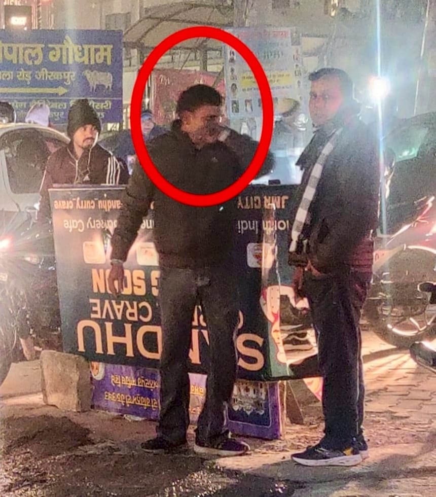 व्यस्त समय में सड़क खुदाई से ज़ीरकपुर जाम, नगर परिषद की लापरवाही से लोग हलकान