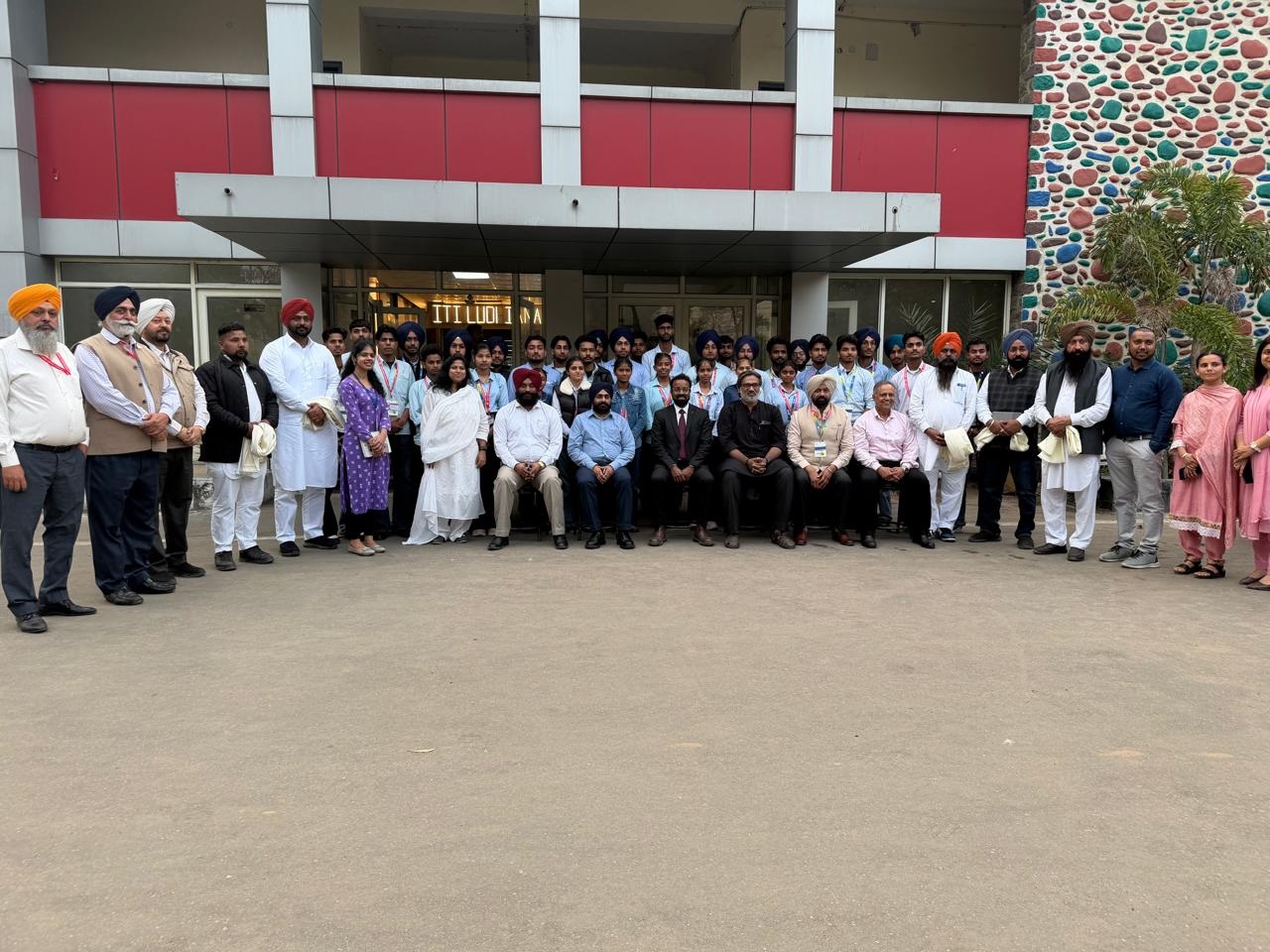 टाटा स्टील फाउंडेशन और Schneider Electric ने ITI में दी नई तकनीकी सौगात