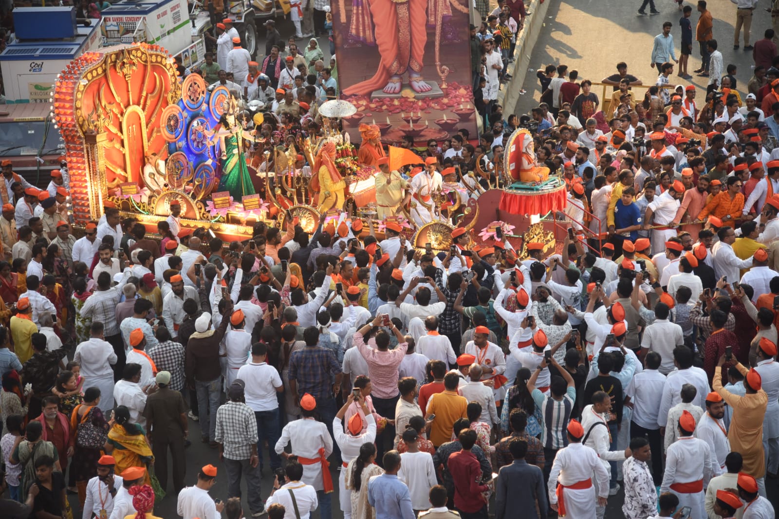 नागपुर में धूमधाम से निकाली गई रामनवमी शोभायात्रा