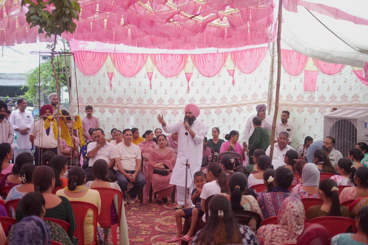 Chandigarh: मावां-धीयाँ सम्मान योजना का लाभ हर पात्र महिला तक पहुंचाना हमारा संकल्प: डिप्टी स्पीकर जय कृष्ण सिंह रौड़ी