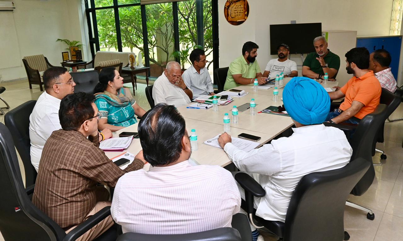 Chandigarh: पंजाब स्टेट फूड कमीशन ने पीडीएस व्यवस्था को सरल बनाने की उठाई पहल, एकल स्लिप प्रणाली की सिफारिश