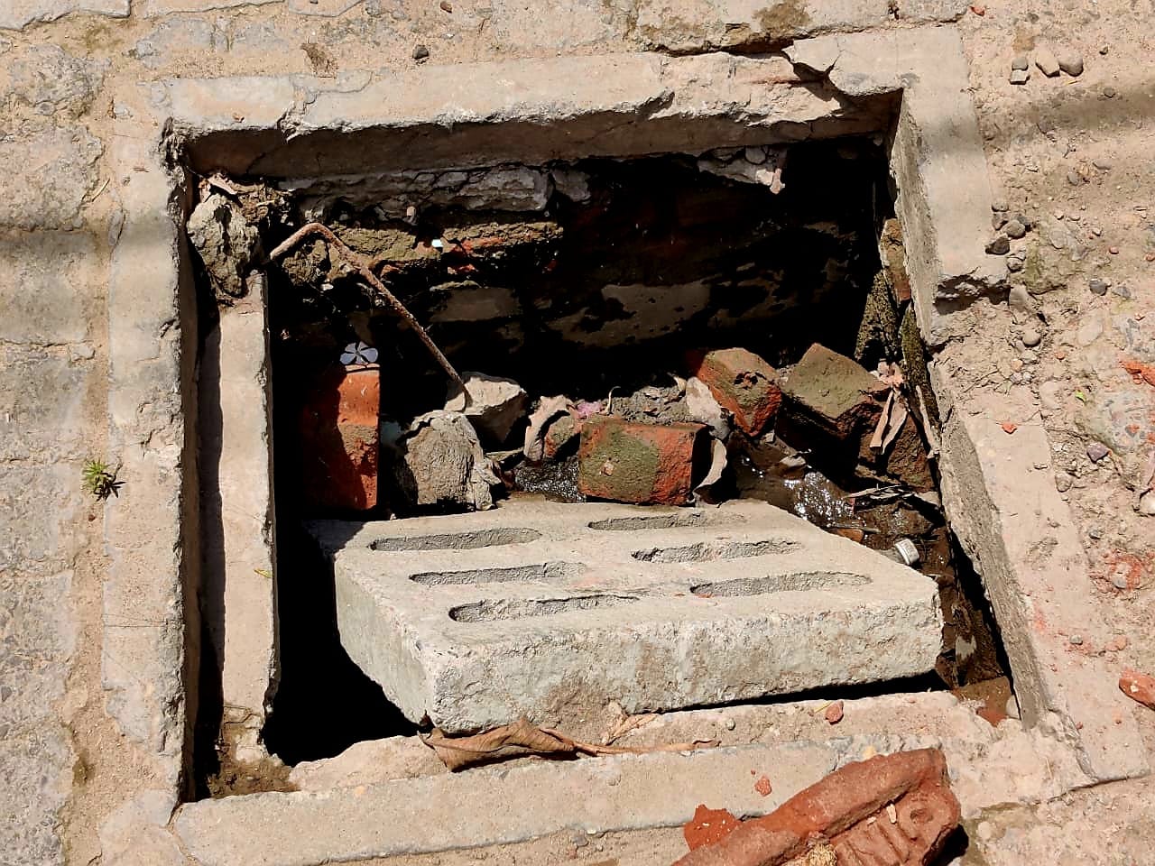 Zirakpur: बलटाना में खुले ड्रेनेज बने जानलेवा, नगर परिषद की लापरवाही पर फूटा लोगों का गुस्सा