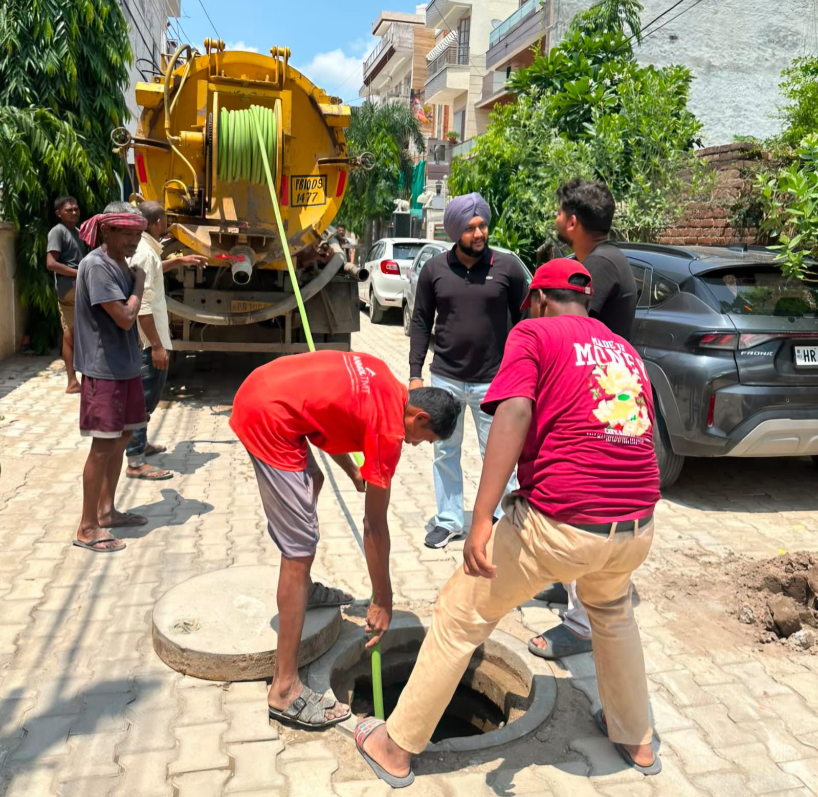 Zirakpur: वार्ड-7 की समस्याओं पर फोकस: नवनियुक्त इंचार्ज परमिंदर सोढ़ी ने क्षेत्र दौरे के साथ शुरू कराए विकास कार्य
