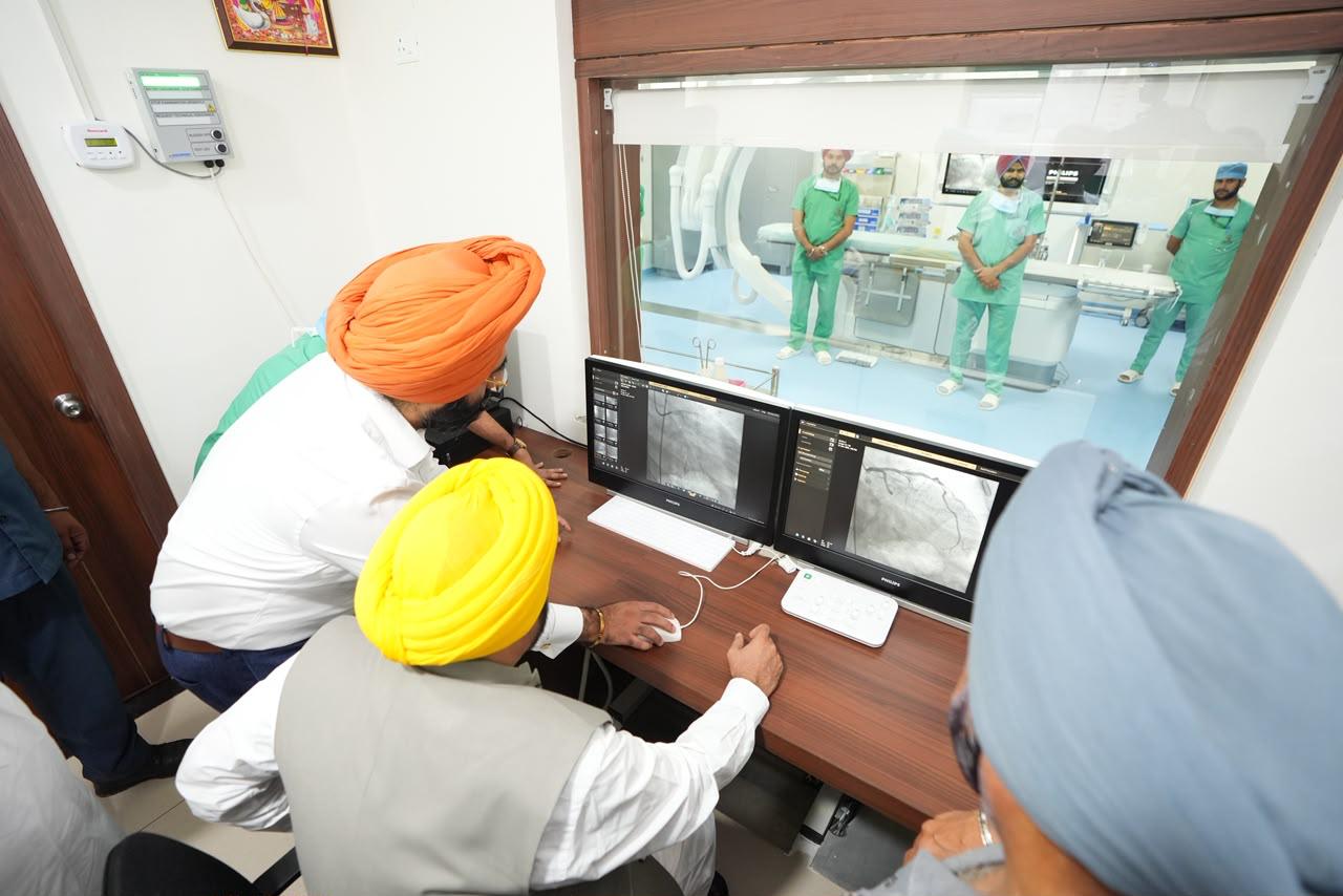 Chandigarh: मोगा में आधुनिक स्वास्थ्य सेवाओं की बड़ी सौगात, सीएम मान ने किया 120 बेड के कैपिटल अस्पताल का उद्घाटन