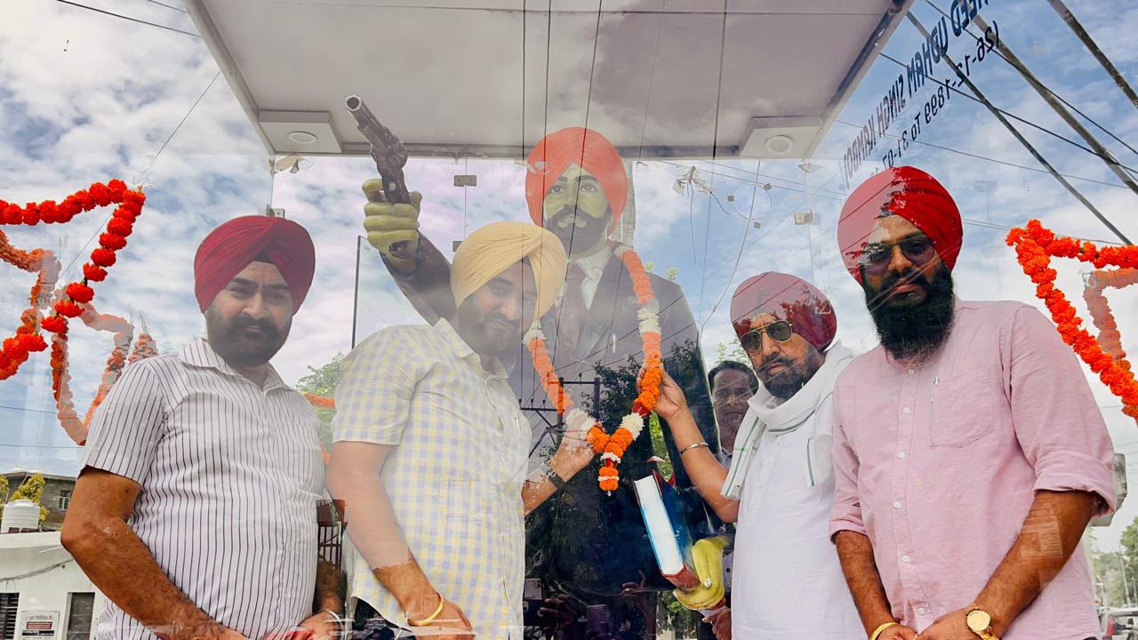 Zirakpur: ‘शहीद ऊधम सिंह अमर रहें’ के नारों से गूंजा डेराबस्सी, विधायक रंधावा ने चौक के नामकरण और विकास परियोजना का किया ऐलान