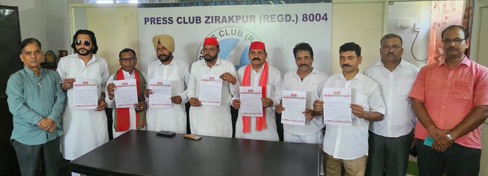 Zirakpur: कंगना विवाद पर सियासत तेज, सपा नेता मदन शर्मा ने भाजपा से कार्रवाई की मांग की