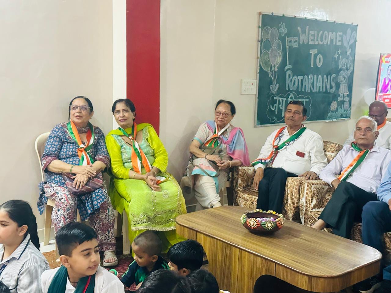 Ambala: एनी मैरी स्कूल में गूंजे देशभक्ति के स्वर, रोटरी क्लब ने बढ़ाया विद्यार्थियों का उत्साह